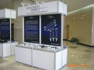 鋁合金展示柜與貨柜 價格、廠家與服務全解析——武漢榮華展示服務